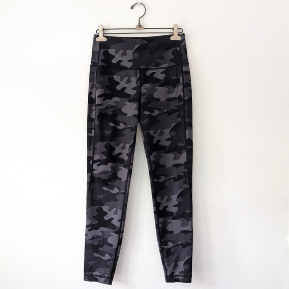 LOLË High-waisted Black Camouflage Leggings In Size Small - Picture 3 of 8